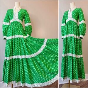 Vintage 1970s Green Prairie Dress Cottagecore Calico Victor Costa